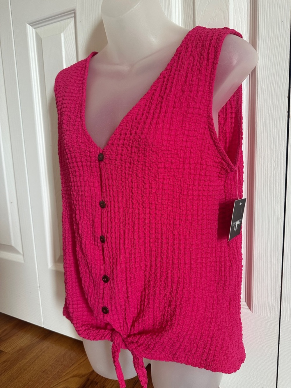 Bright Fuchsia Button-Front Tie-Front Tank Absolutely Famous  Small S NWT - Picture 2 of 5